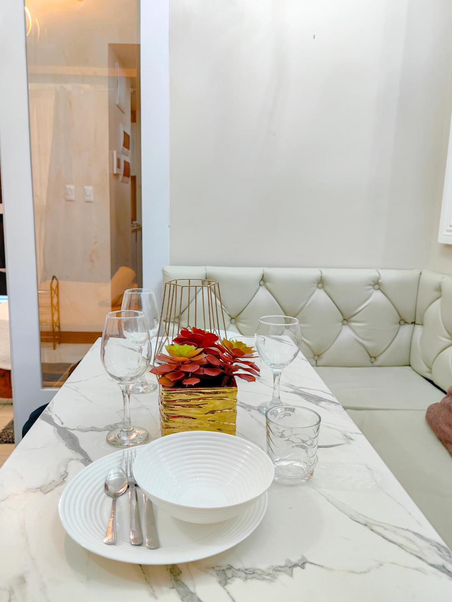Modern 1Br In Uptown Bgc Taguig Exterior foto